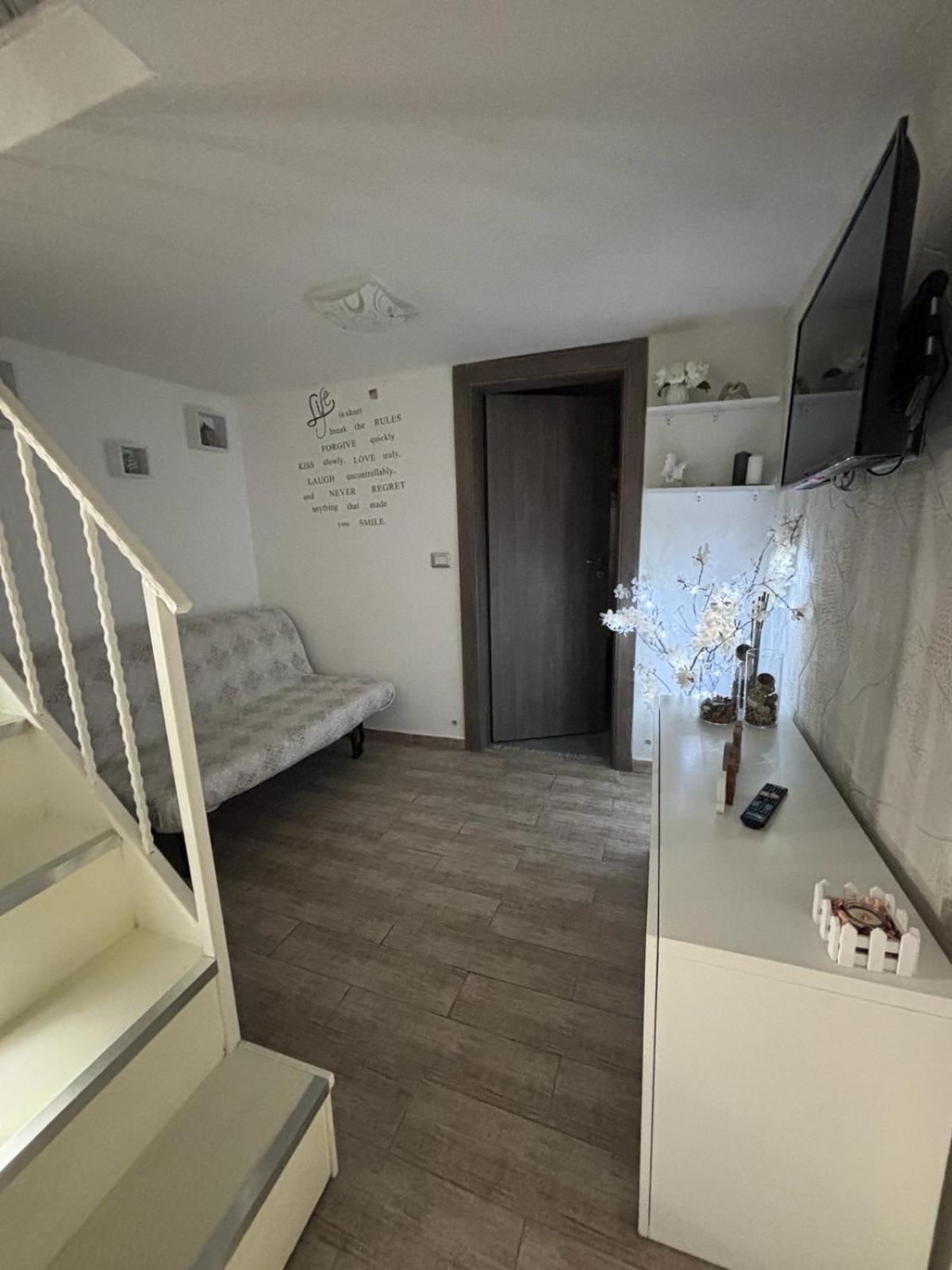 La Casa Di Zia Raf Apartment Napoli Bagian luar foto