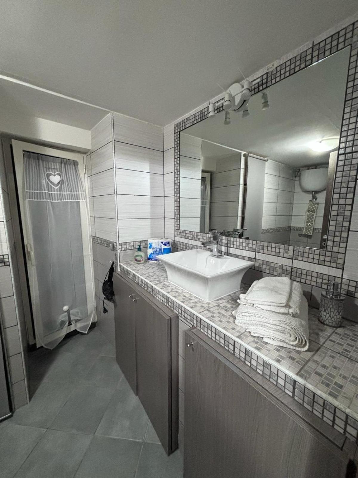 La Casa Di Zia Raf Apartment Napoli Bagian luar foto