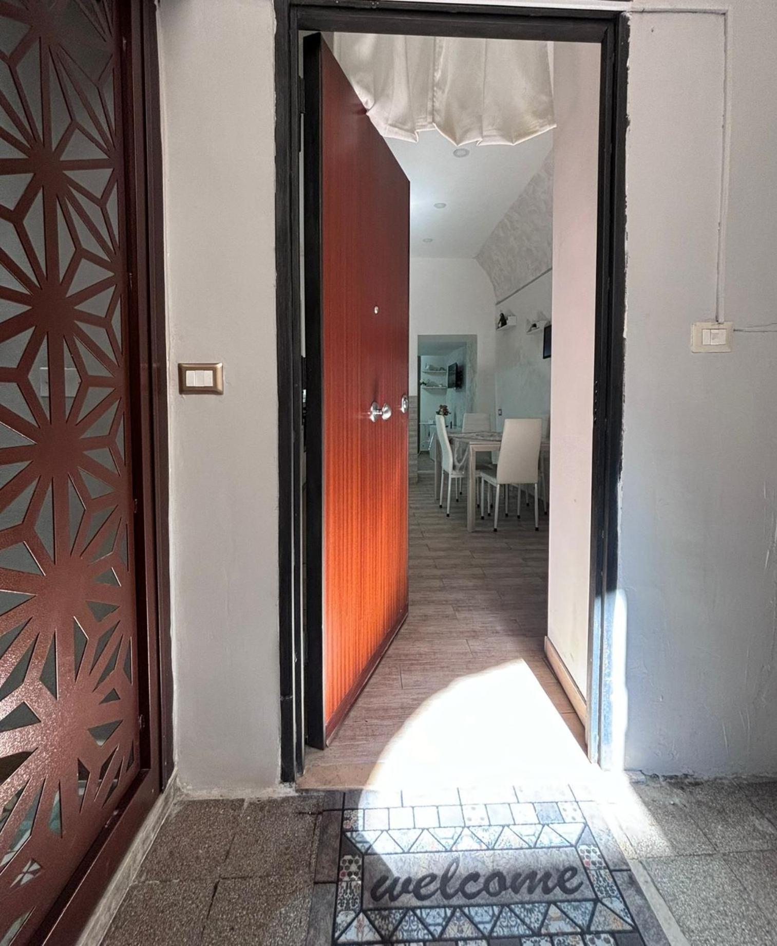 La Casa Di Zia Raf Apartment Napoli Bagian luar foto